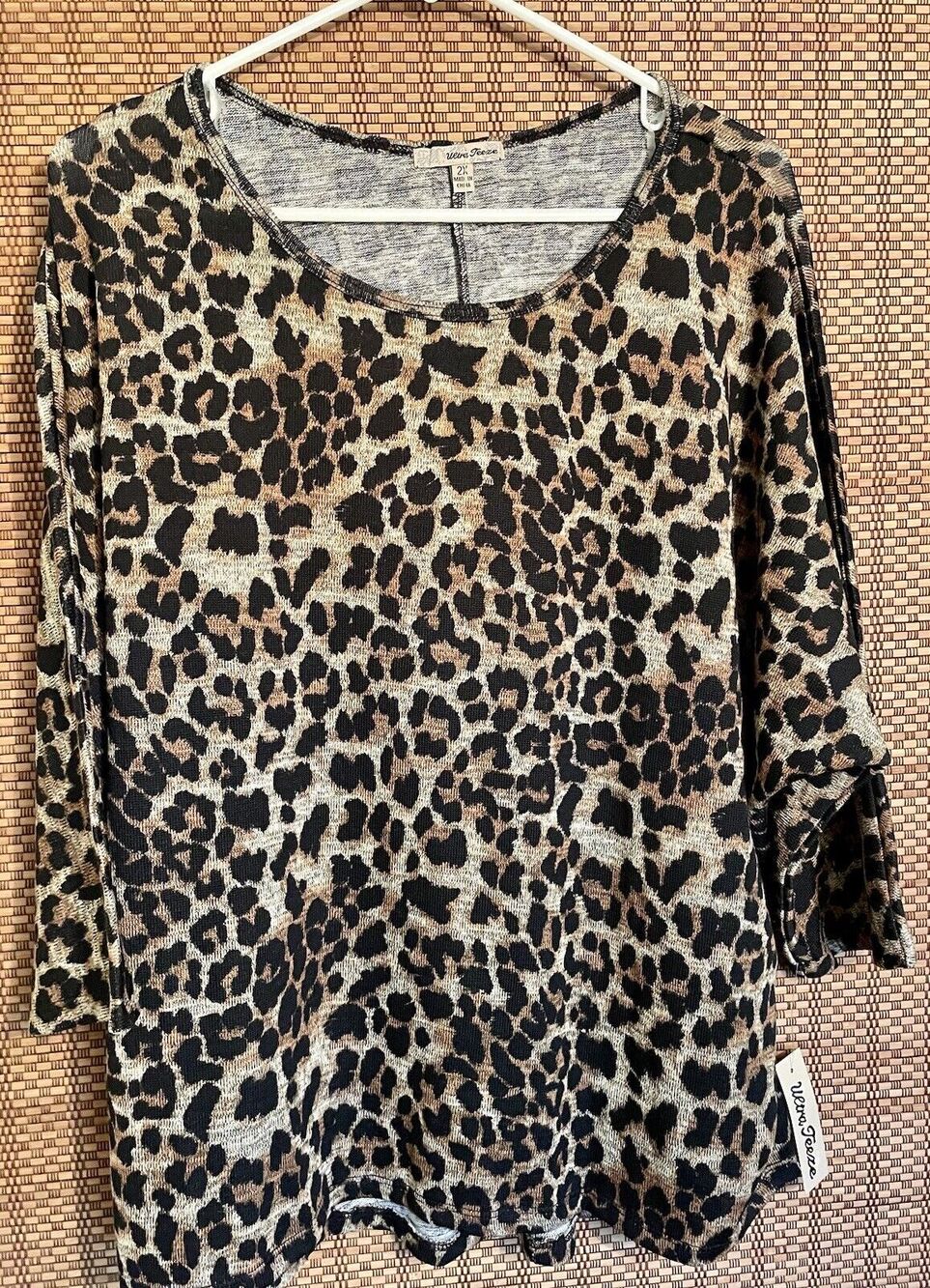Ultra Teeze Shirt Women’s Size 2X  Leopard Print 3/4 Sleeve